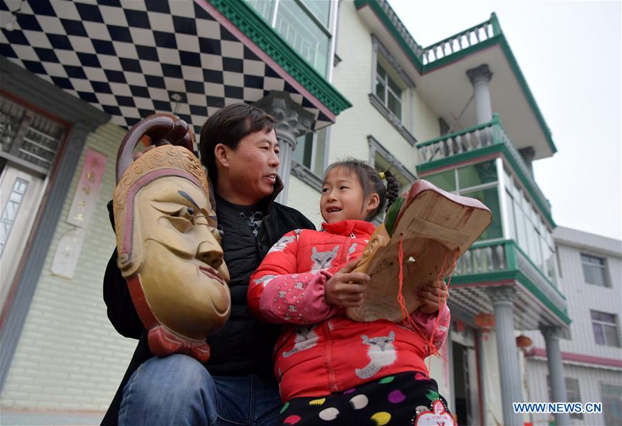 CHINA-JIANGXI-NUO OPERA-MASK MAKER(CN)