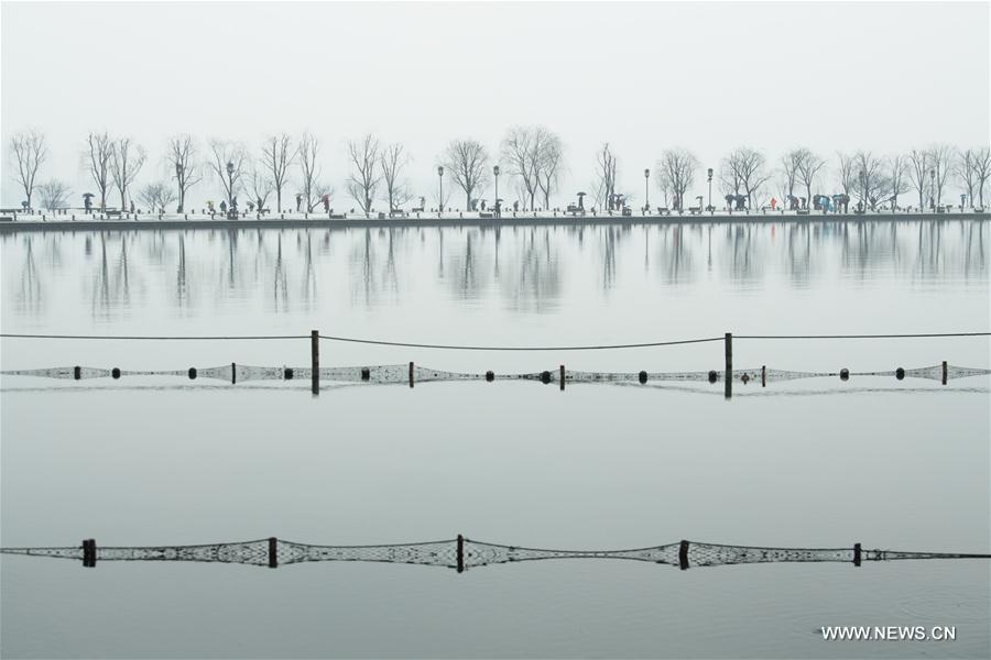 CHINA-HANGZHOU-SNOWFALL(CN)