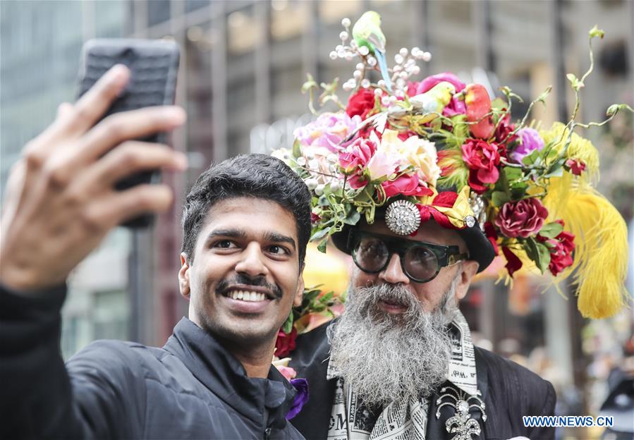 U.S.-NEW YORK-EASTER-BONNET-PARADE