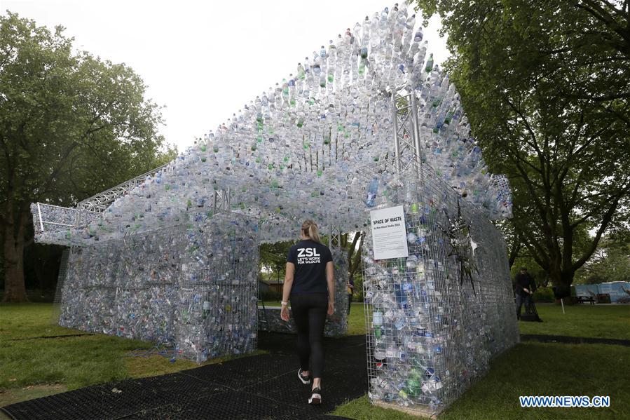 BRITAIN-LONDON-PLASTIC ART