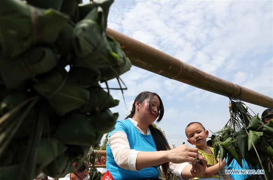 #CHINA-DRAGON BOAT FESTIVAL-RICE DUMPLINGS (CN)