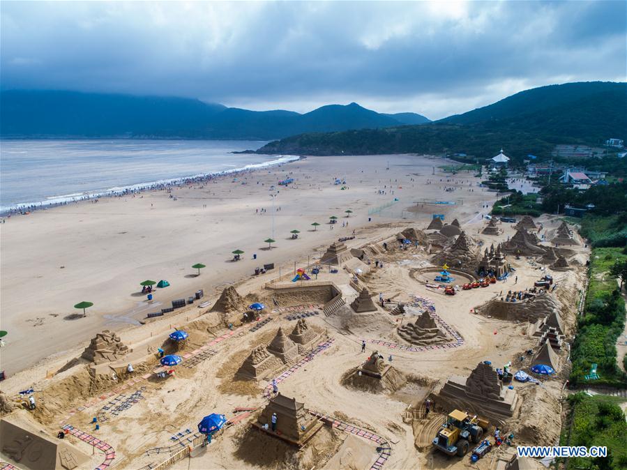 CHINA-ZHEJIANG-SAND SCULPTURE-FESTIVAL-PREPARATION (CN)