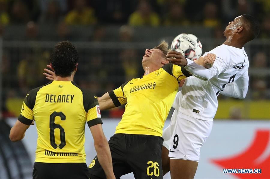 (SP)GERMANY-DORTMUND-BUNDESLIGA-FRANKFURT VS DORTMUND