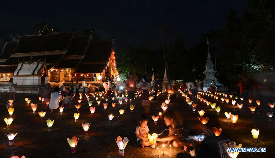 LAOS-LUANG PRABANG-OK PHANSA FESTIVAL