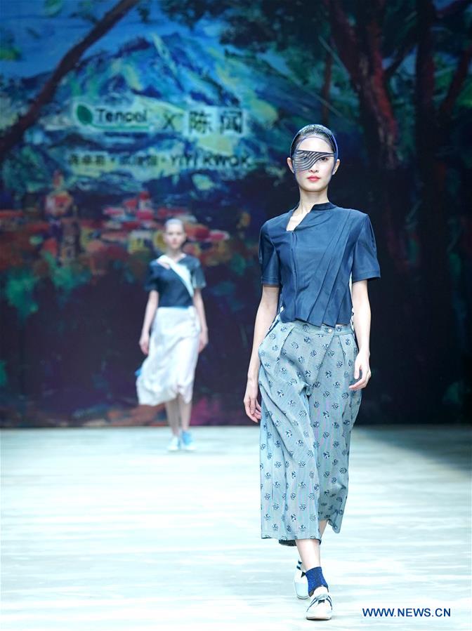 CHINA-BEIJING-FASHION WEEK (CN)