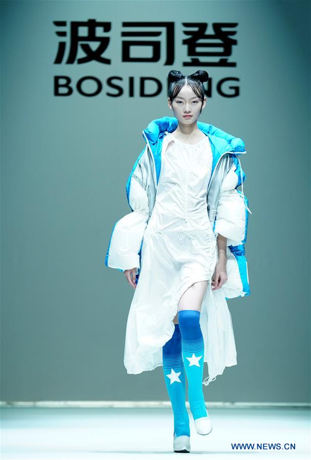 CHINA-BEIJING-FASHION WEEK (CN)