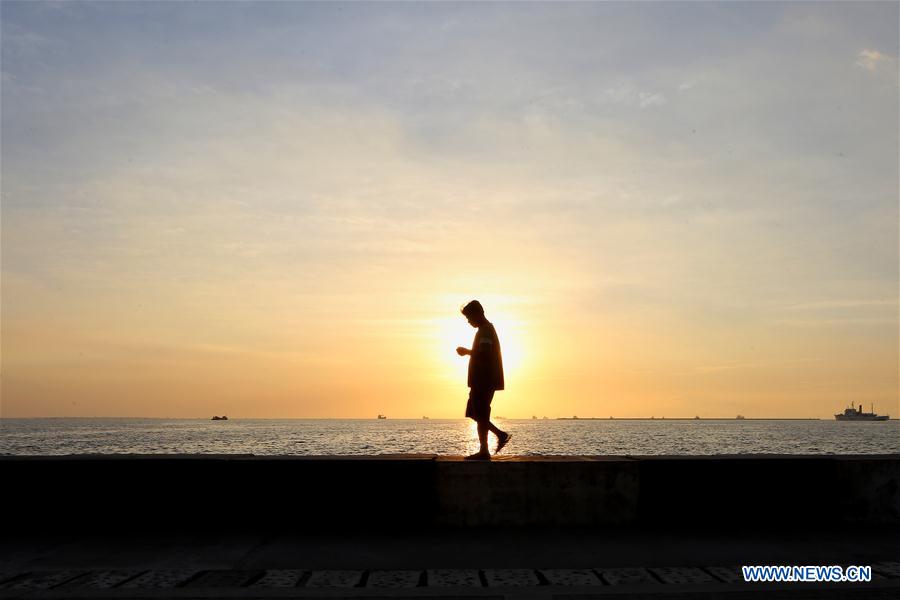 PHILIPPINES-MANILA-SUNSET 