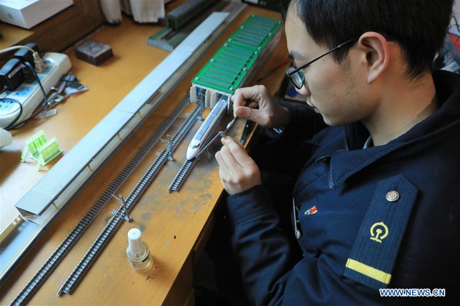 CHINA-GUIYANG-MODEL TRAIN HOBBYIST (CN)