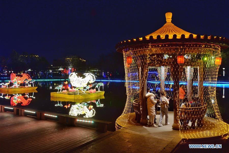 CHINA-KUNMING-SPRING FESTIVAL-LANTERN (CN)