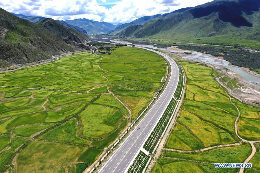 CHINA-TIBET-HIGHWAY-SCENERY (CN)