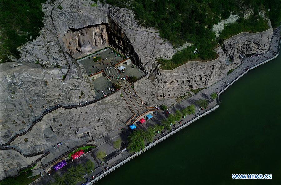 CHINA-HENAN-LONGMEN GROTTOES (CN)