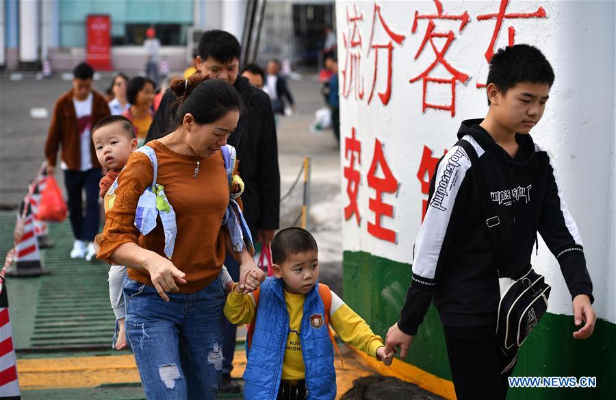 CHINA-HAIKOU-PORT-SPRING FESTIVAL-TRAVEL RUSH (CN)