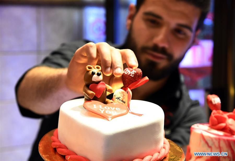 SYRIA-DAMASCUS-VALENTINE'S DAY-CAKE