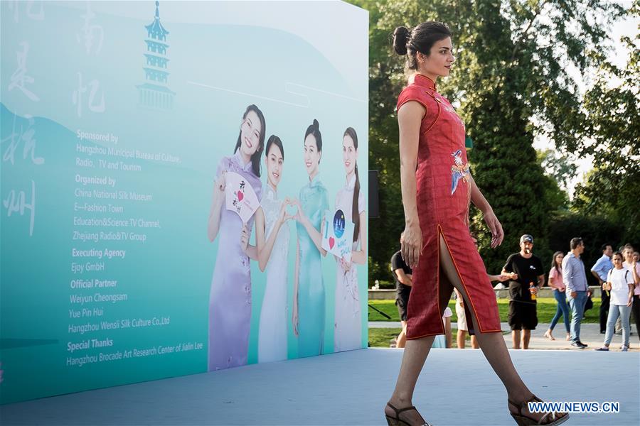 AUSTRIA-VIENNA-CHINESE CHEONGSAM SHOW