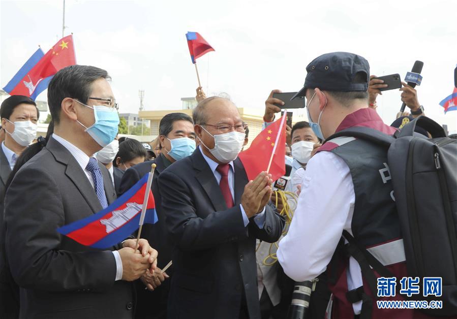 （新华全媒头条·图文互动）（12）书写共建人类命运共同体的战“疫”篇章——记习近平主席推动新冠肺炎疫情防控国际合作　　